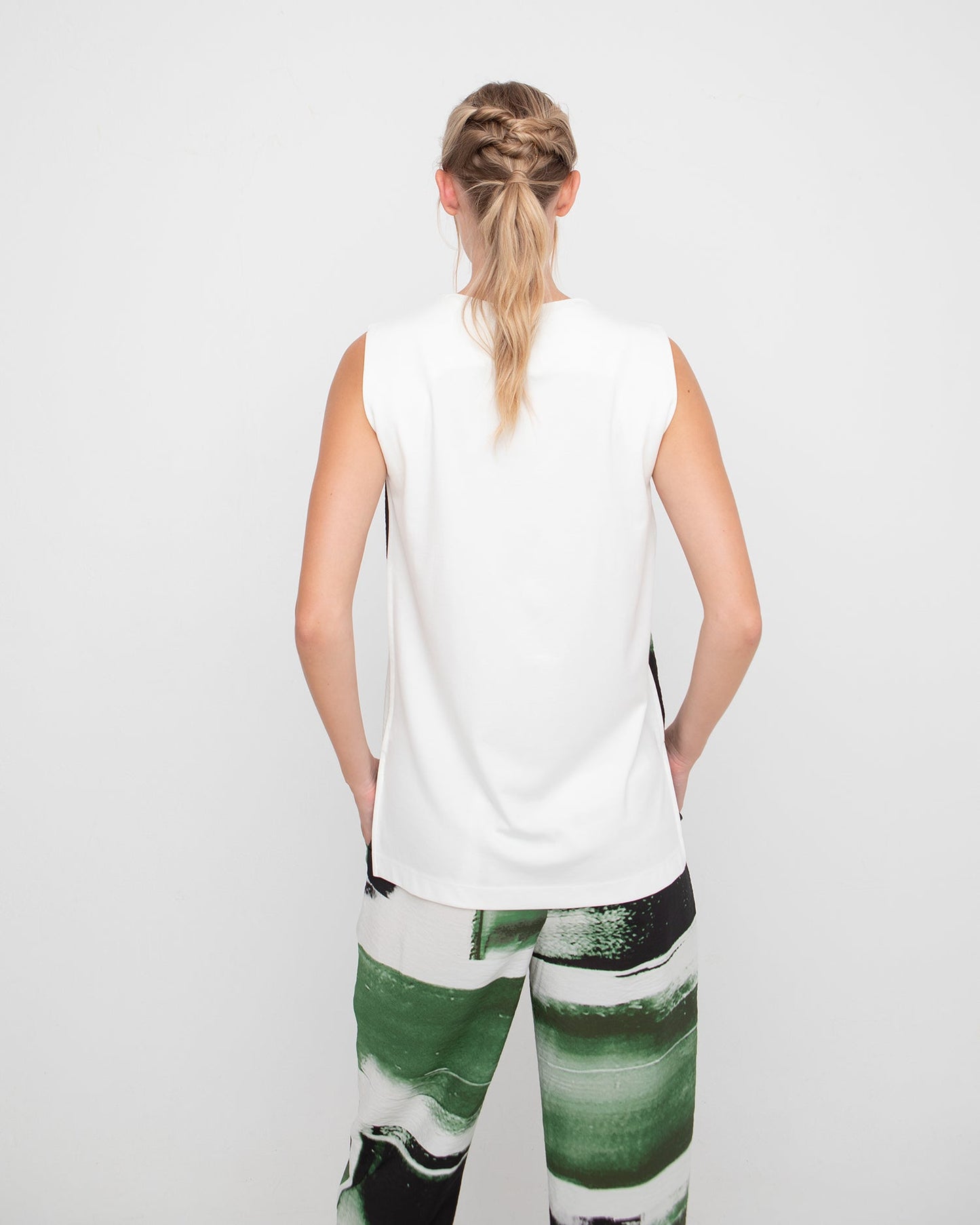Ozai N Ku Nome Tank, White