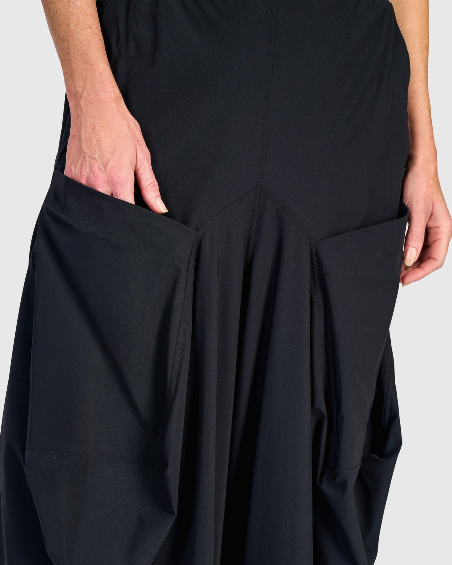 Tekbika Harem Pockets Pants, Black