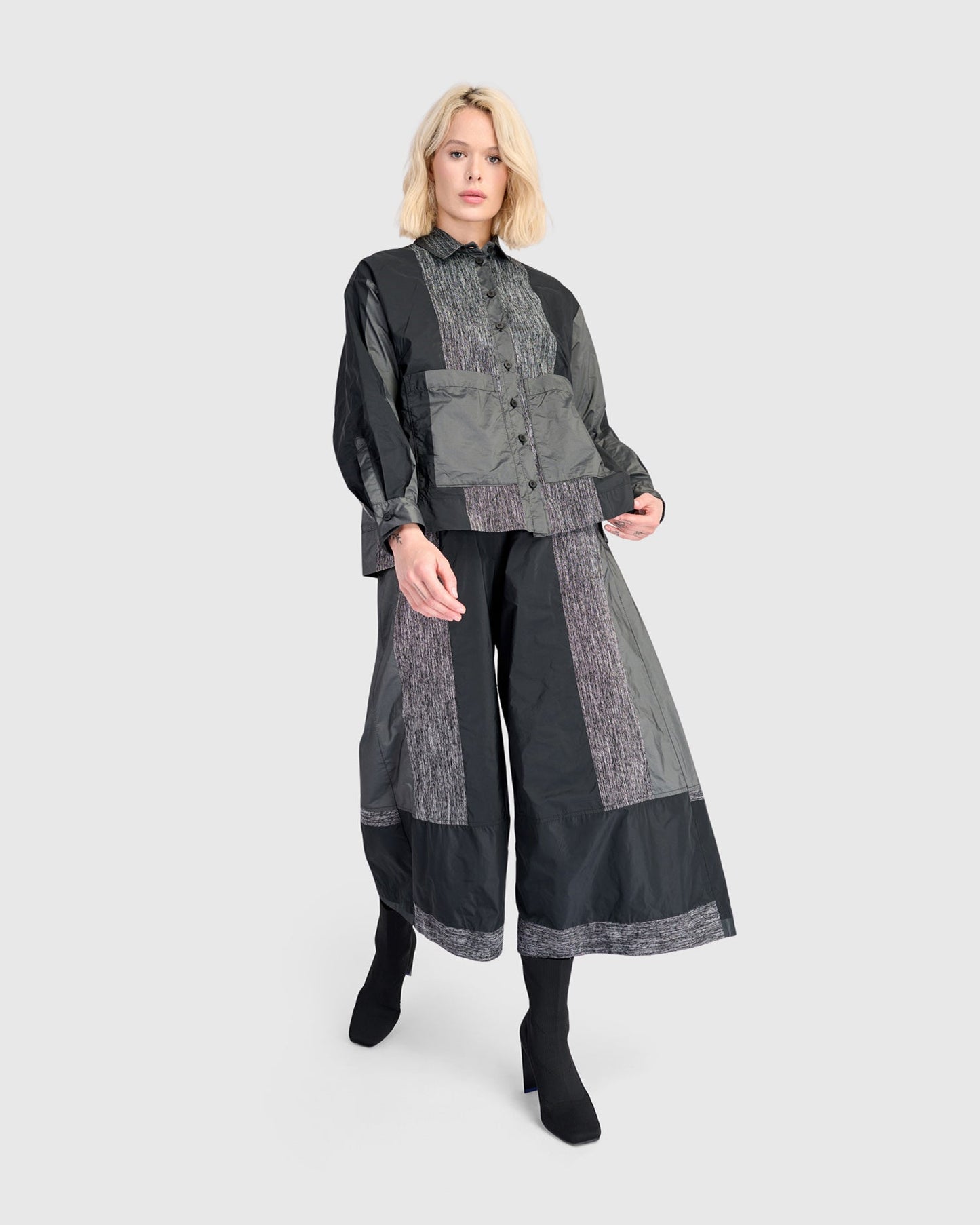 Gauntlet Boxy Shirt, Iron