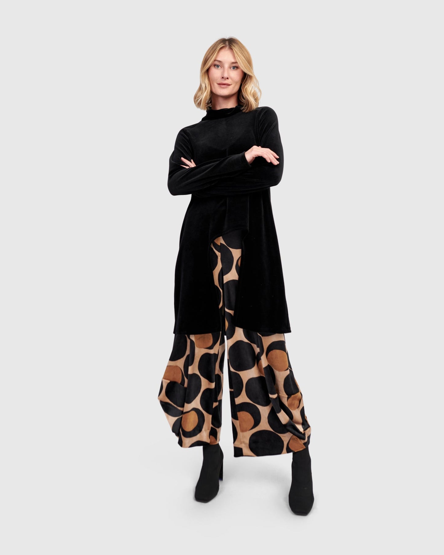 Everyday Velvet Cutout Top, Black