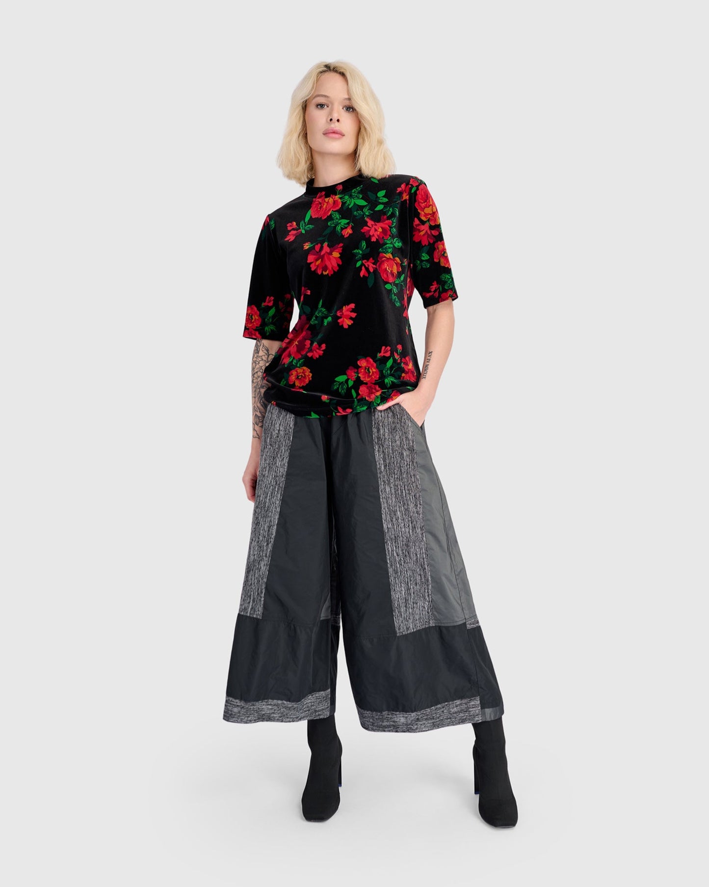 Aria Velvet Mockneck Tee, Roses