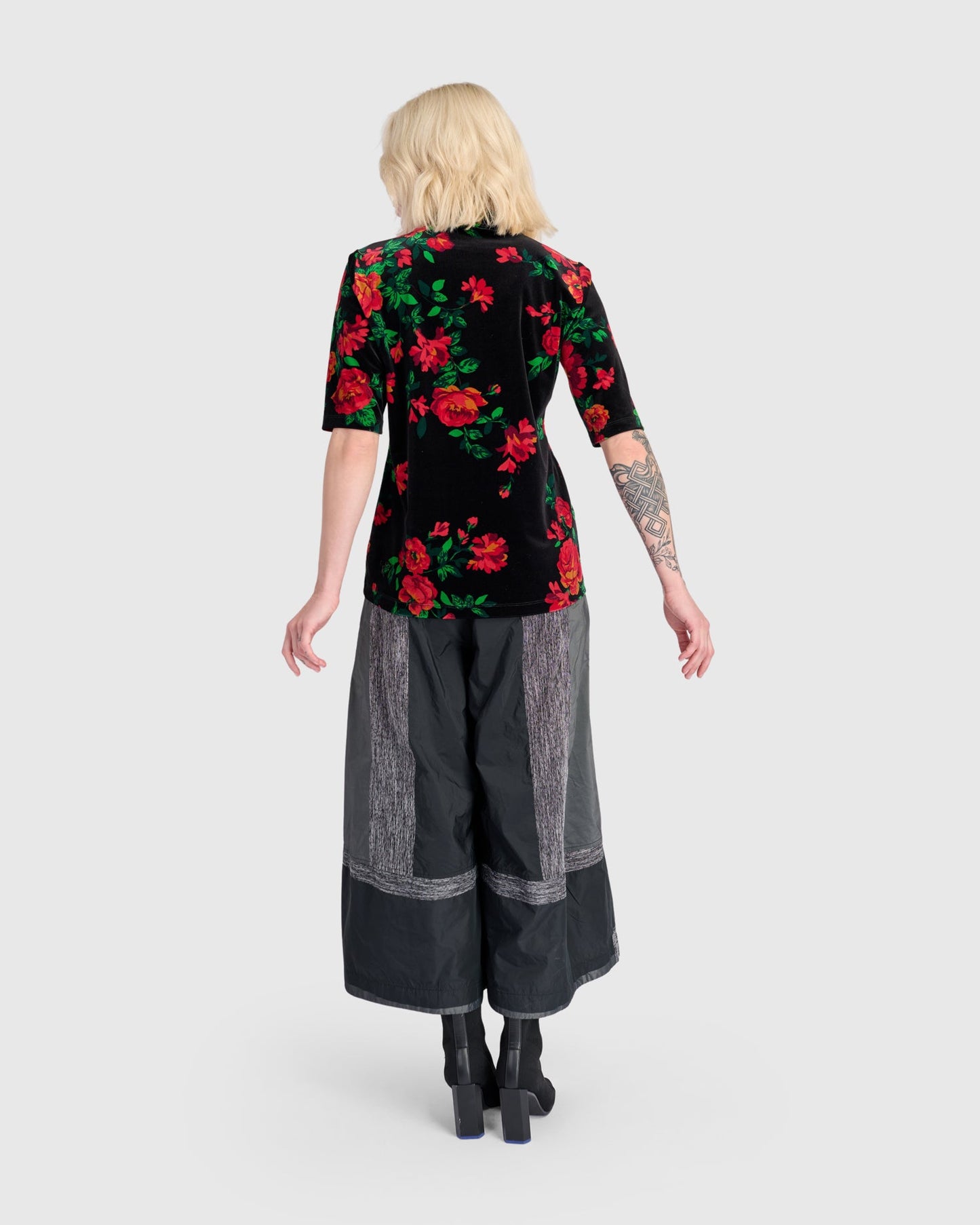 Aria Velvet Mockneck Tee, Roses