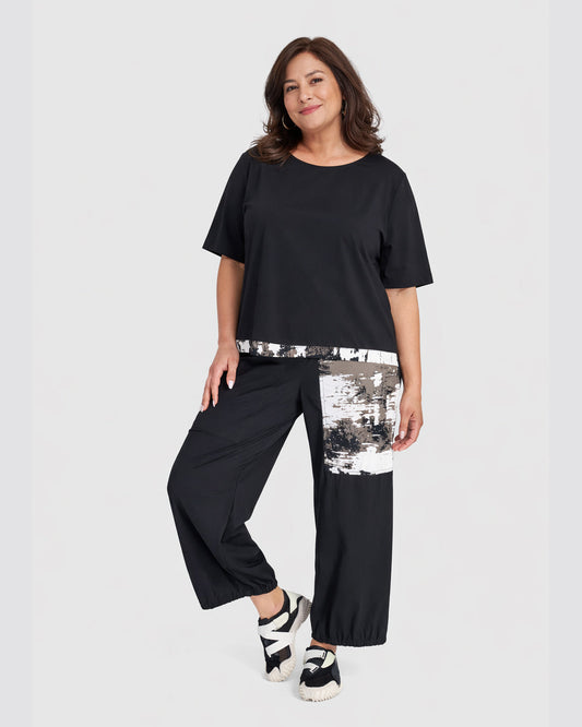 Tekbika Aero Boxy Tee, Black Graphic